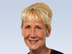 Doenja Racz